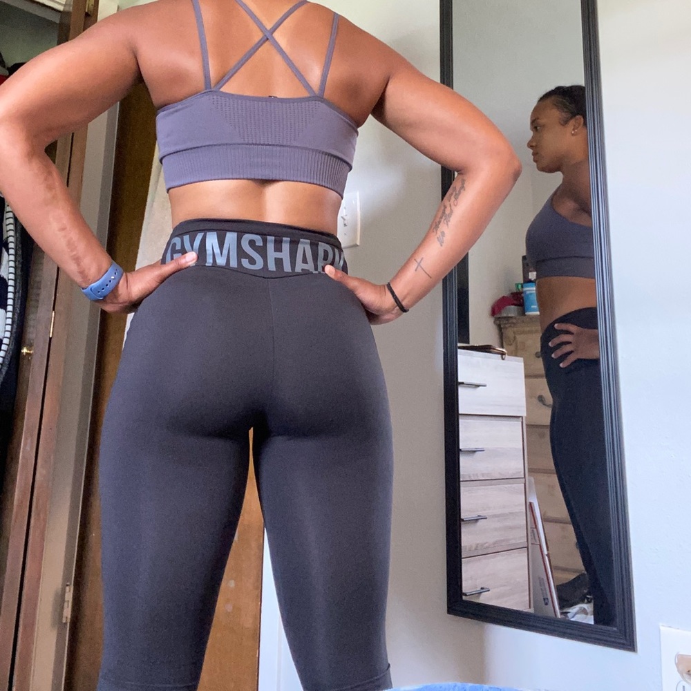 Black gymshark leggings